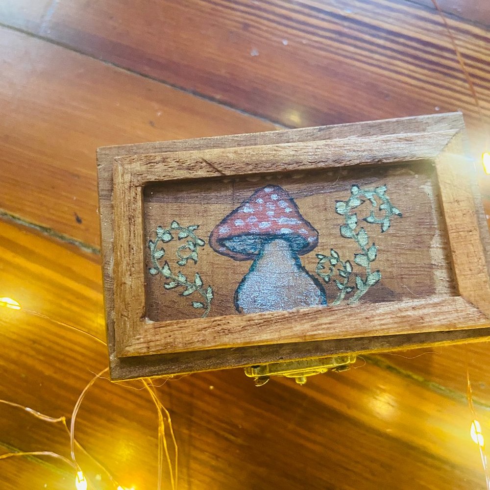 Mushroom Sprite Box